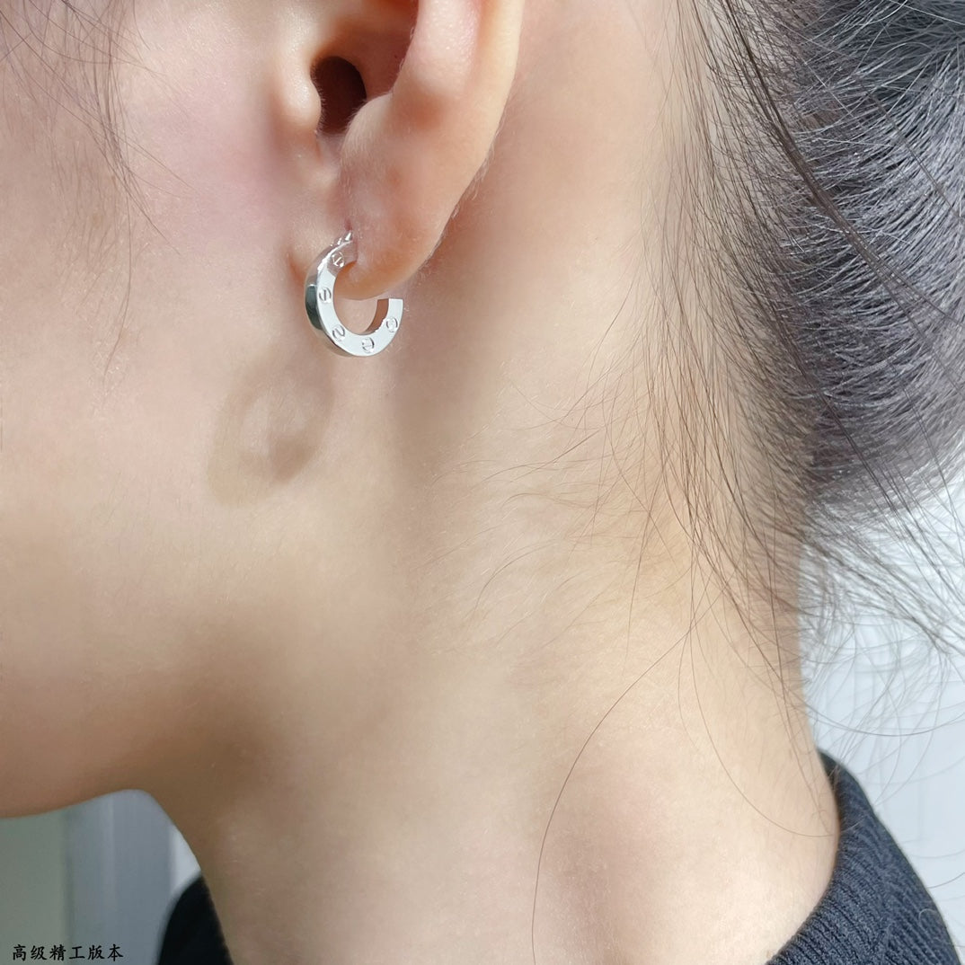 ˇGilded EraˇLOVE MINI EARRINGS
