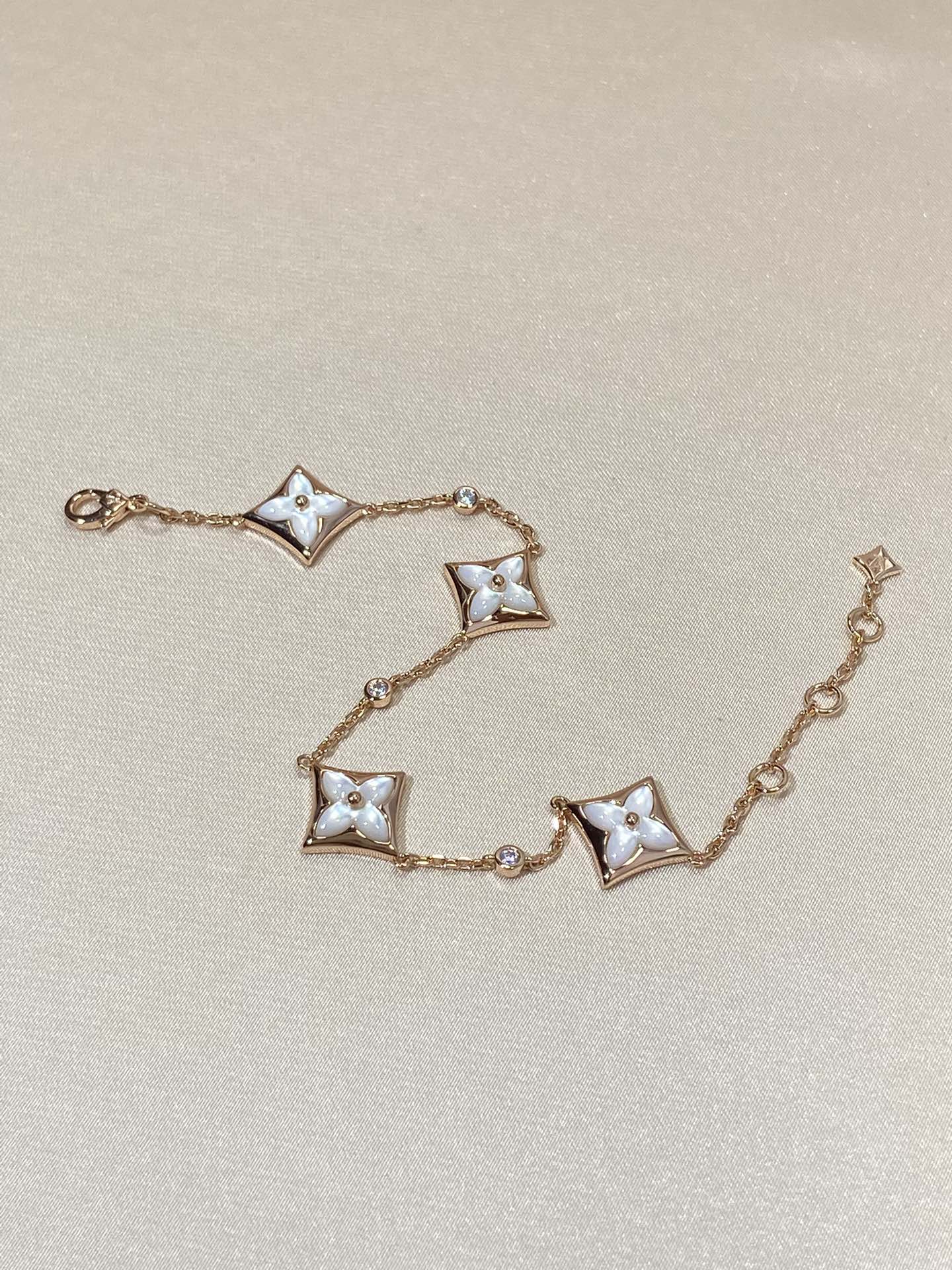 ˇGilded EraˇSTAR 4 MOTIF MOP DIAMOND PINK GOLD BRACELET