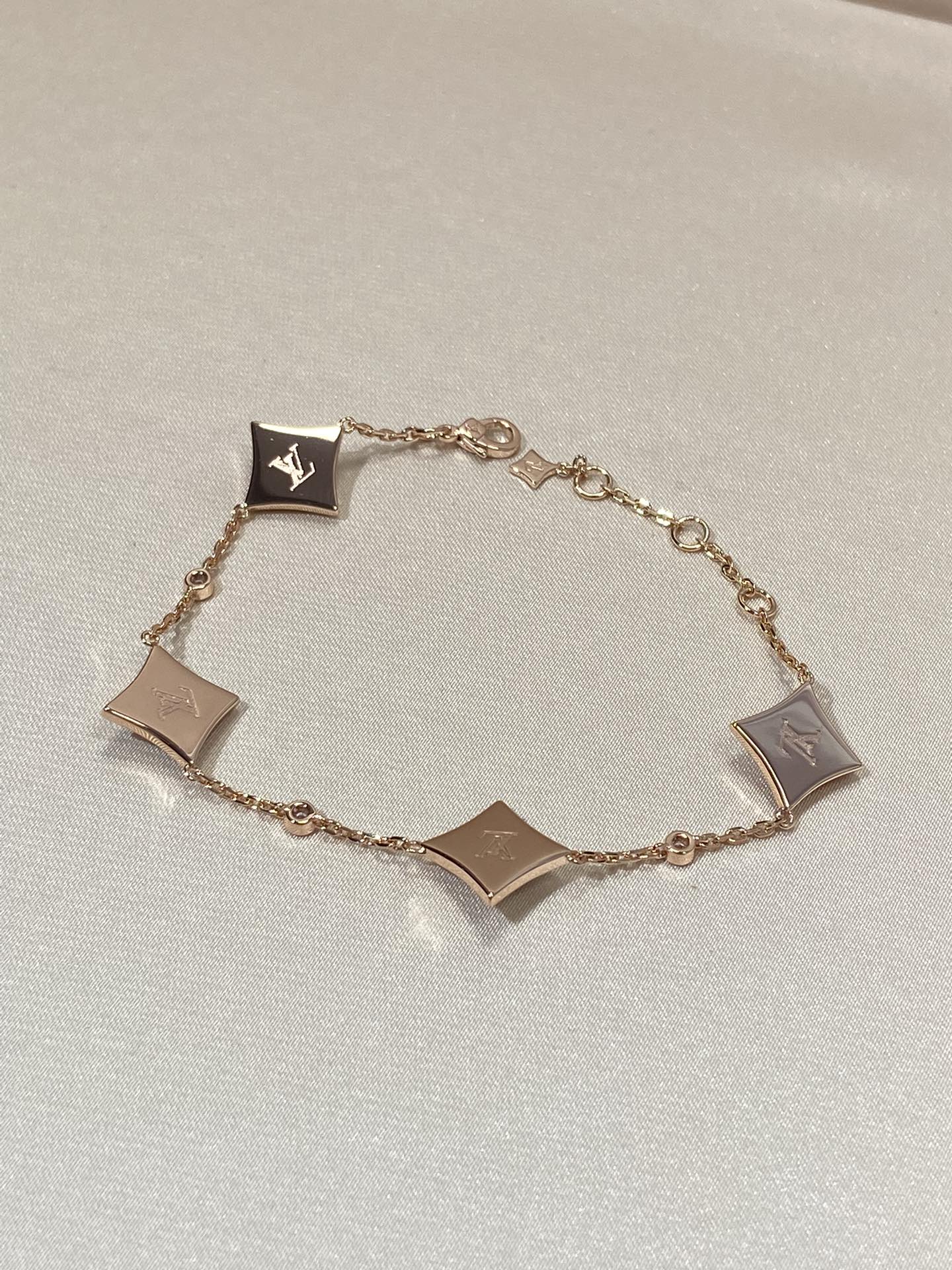ˇGilded EraˇSTAR 4 MOTIF MOP DIAMOND PINK GOLD BRACELET