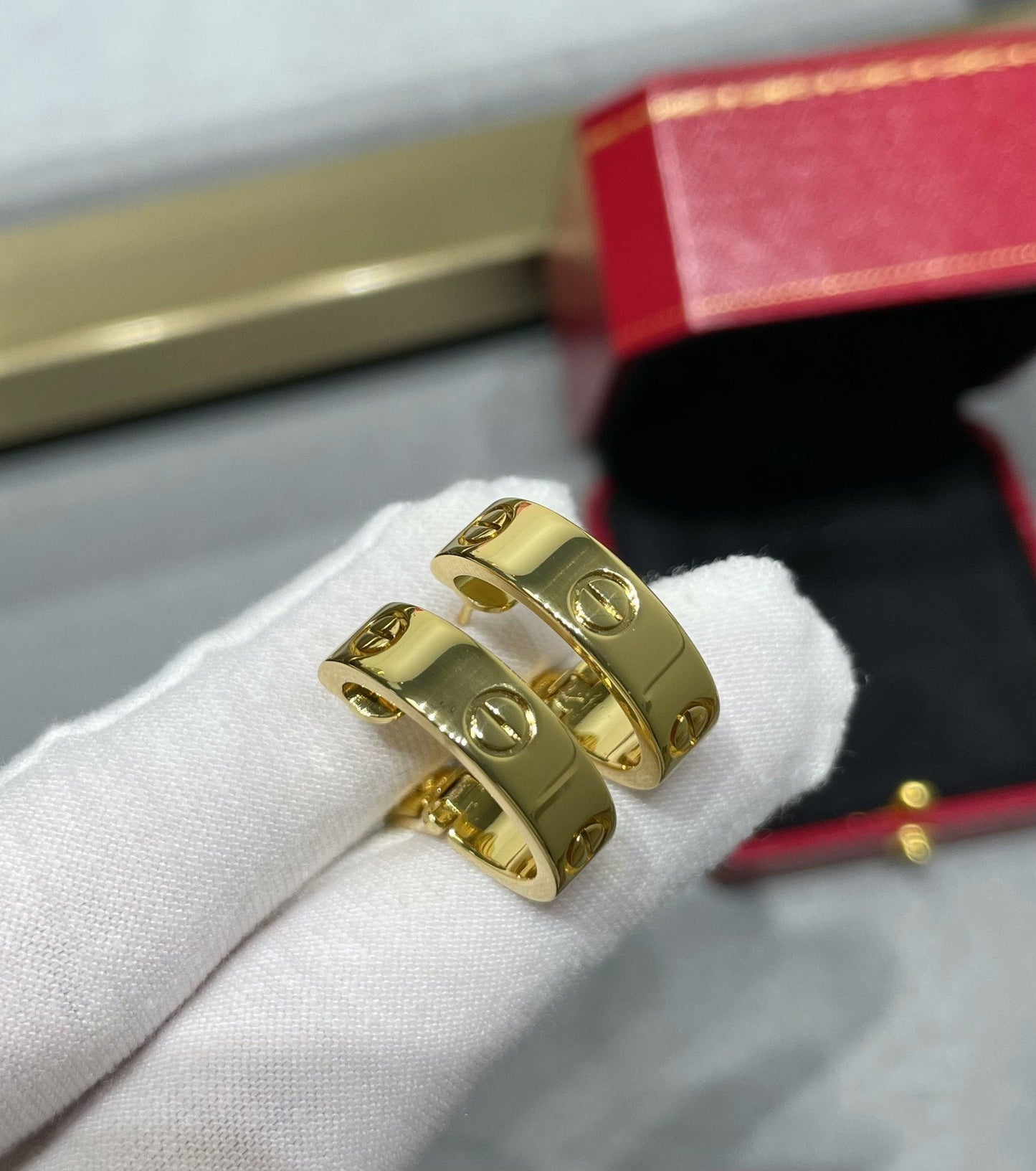 ˇGilded EraˇLOVE 5.5MM EARRINGS