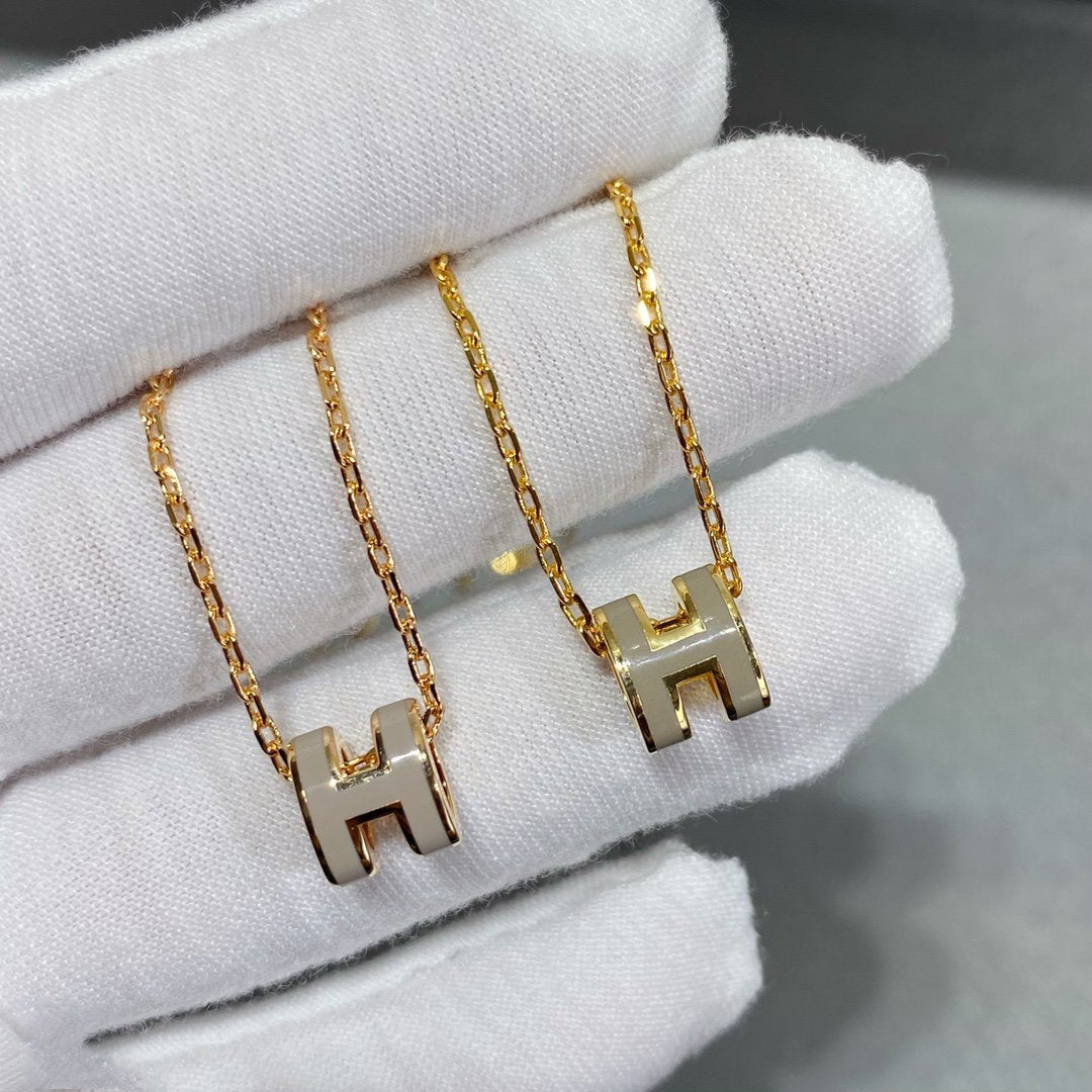 ˇGilded EraˇMINI POP H NECKLACE