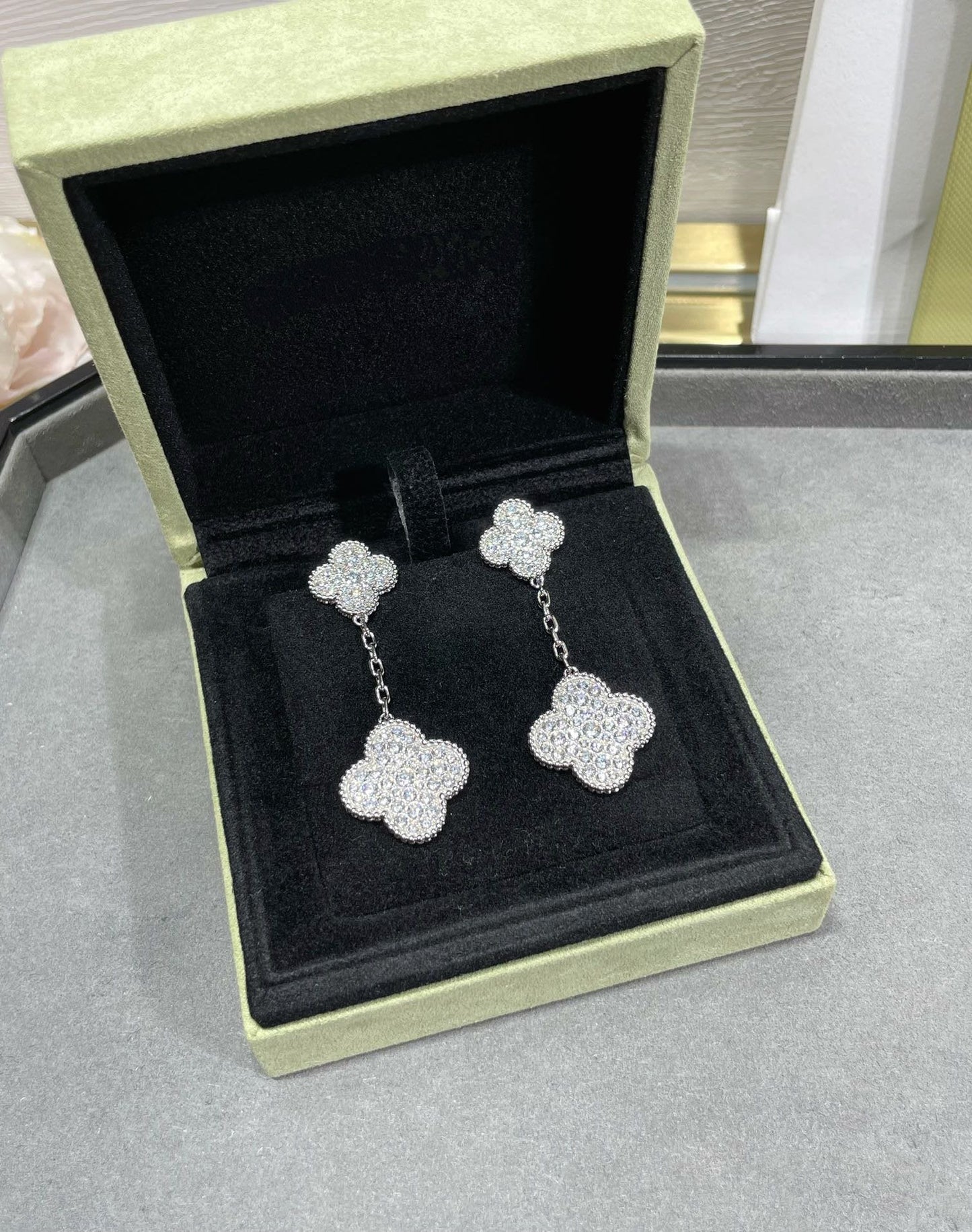 ˇGilded EraˇCLOVER 2 MOTIFS DIAMOND PAVED SILVER EARRINGS