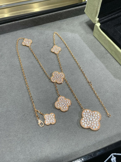 ˇGilded EraˇCLOVER 6 MOTIF DIAMOND PAVED NECKLACE