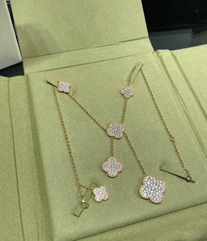 ˇGilded EraˇCLOVER 6 MOTIF DIAMOND PAVED NECKLACE