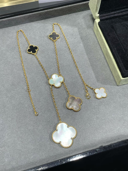 ˇGilded EraˇCLOVER 6 MOTIF MOP ONYX GOLD NECKLACE