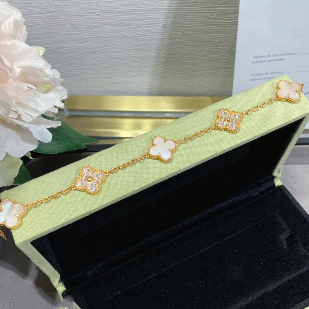 ˇGilded EraˇCLOVER 5 MOTIF DIAMOND PINK MOP PINK GOLD BRACELET