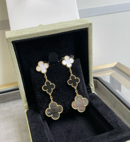 ˇGilded EraˇCLOVER 3 MOTIF MOP ONYX DARK MOP PINK GOLD EARRINGS