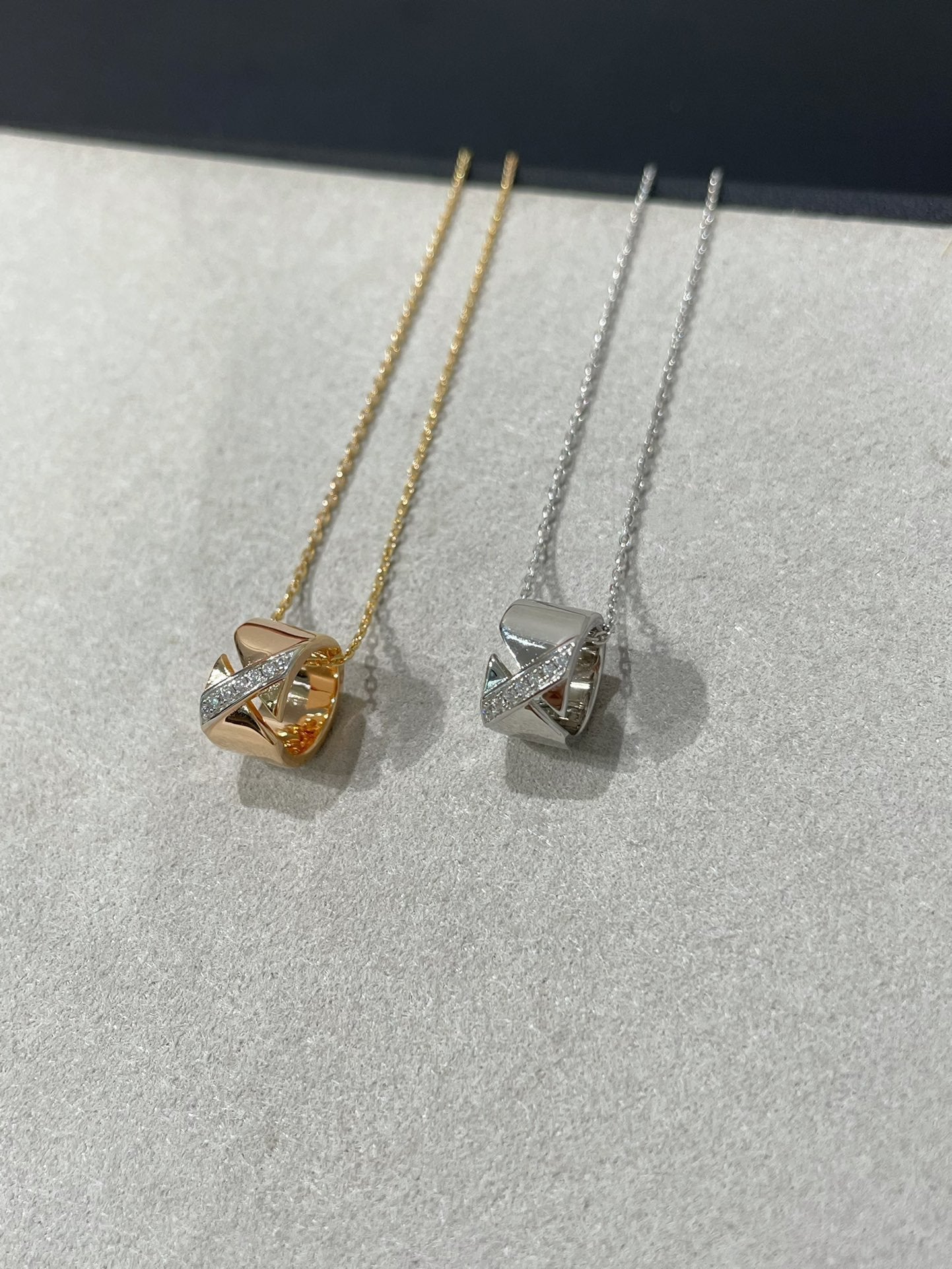 ˇGilded EraˇLIENS EVIDENCE DIAMOND NECKLACE
