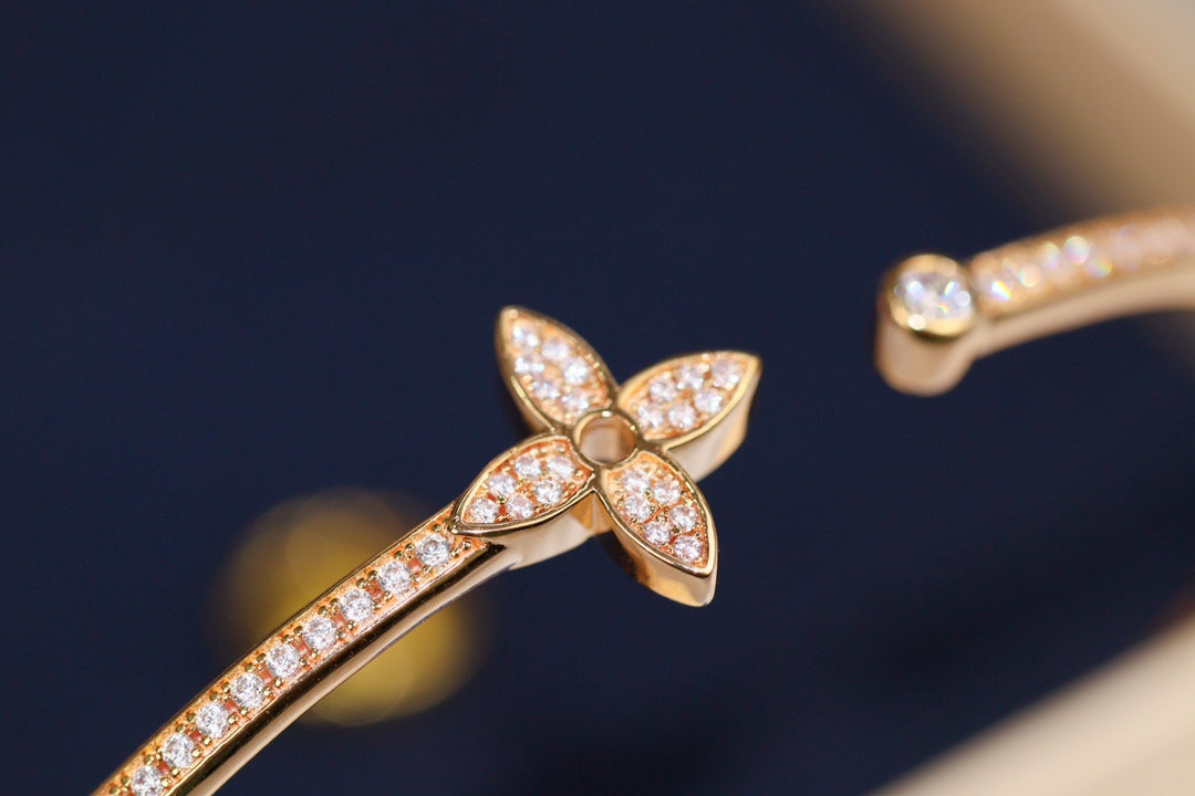 ˇGilded EraˇIDYLLE PINK GOLD OPEN BRACELET DIAMOND PAVED