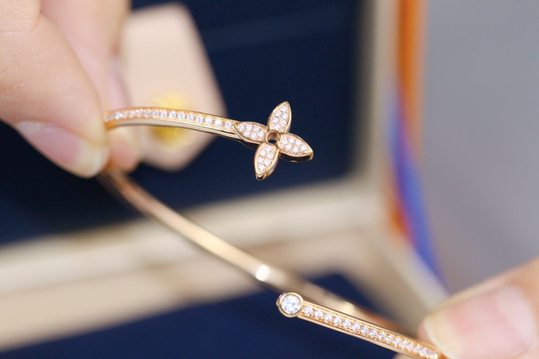 ˇGilded EraˇIDYLLE PINK GOLD OPEN BRACELET DIAMOND PAVED