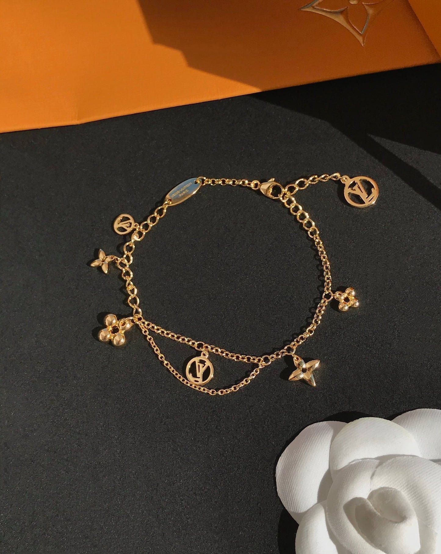 ˇGilded EraˇBLOOMING PINK GOLD MOP BRACELET