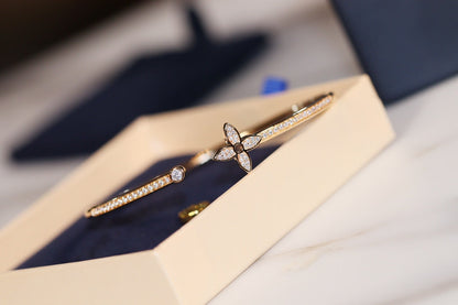 ˇGilded EraˇIDYLLE GOLD OPEN BRACELET DIAMOND PAVED