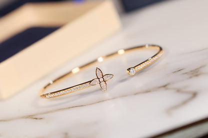 ˇGilded EraˇIDYLLE GOLD OPEN BRACELET DIAMOND PAVED