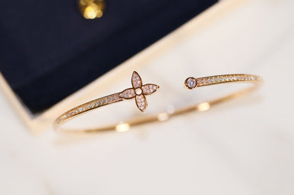 ˇGilded EraˇIDYLLE GOLD OPEN BRACELET DIAMOND PAVED