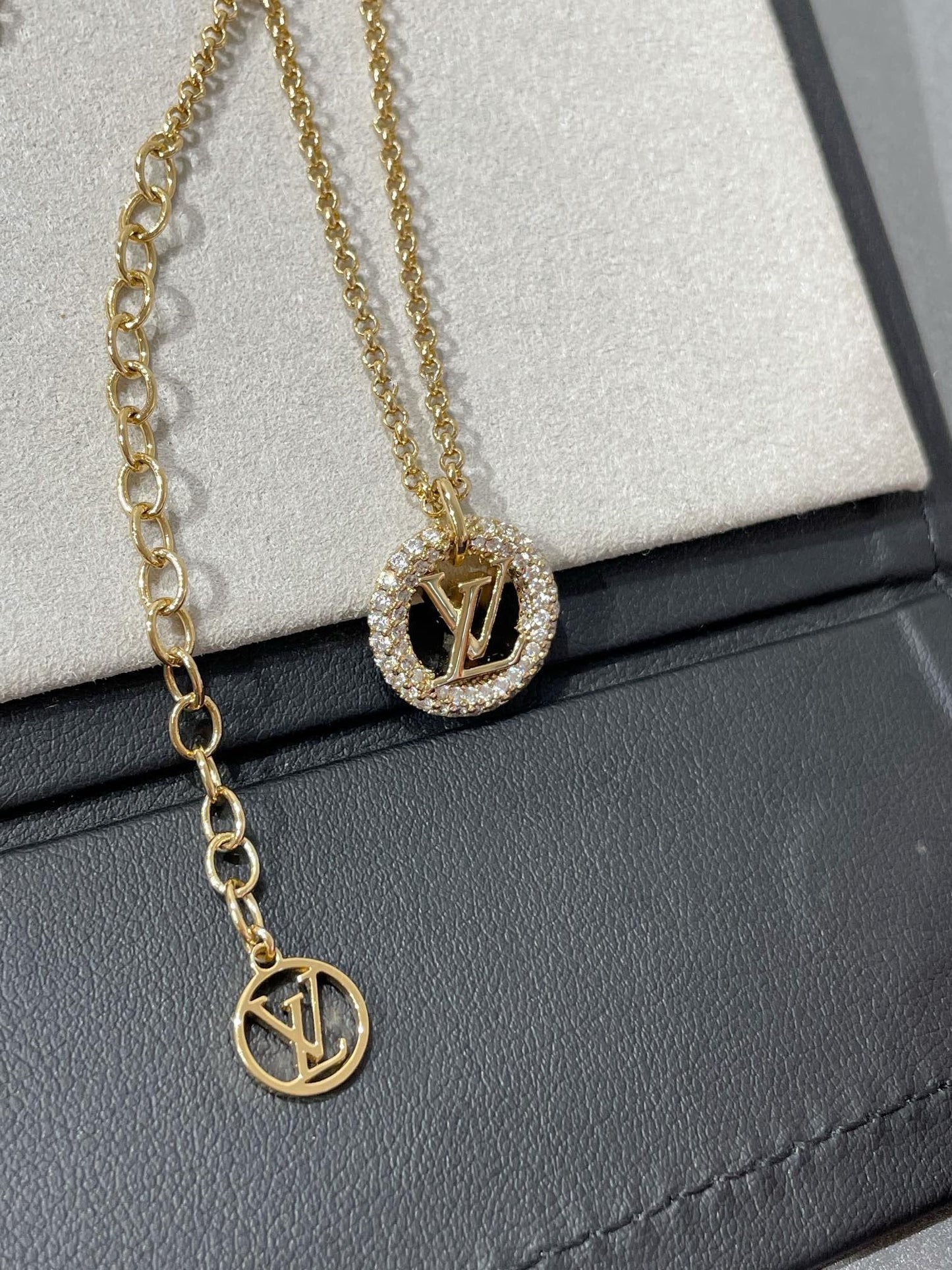 ˇGilded EraˇBY NIGHT DIAMOND PAVED NECKLACE