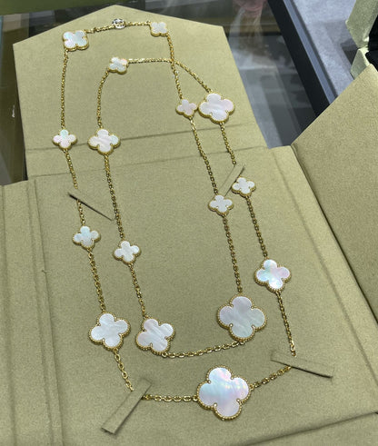 ˇGilded EraˇCLOVER 16 MOTIF WHITE MOP GOLD NECKLACE