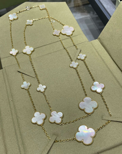 ˇGilded EraˇCLOVER 16 MOTIF WHITE MOP GOLD NECKLACE
