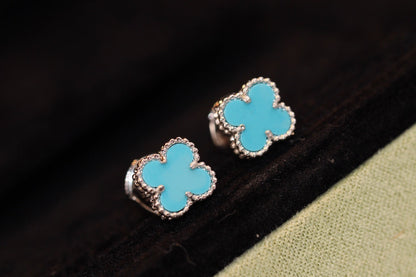 ˇGilded EraˇCLOVER MINI TURQUOISE SILVER STUD EARRINGS
