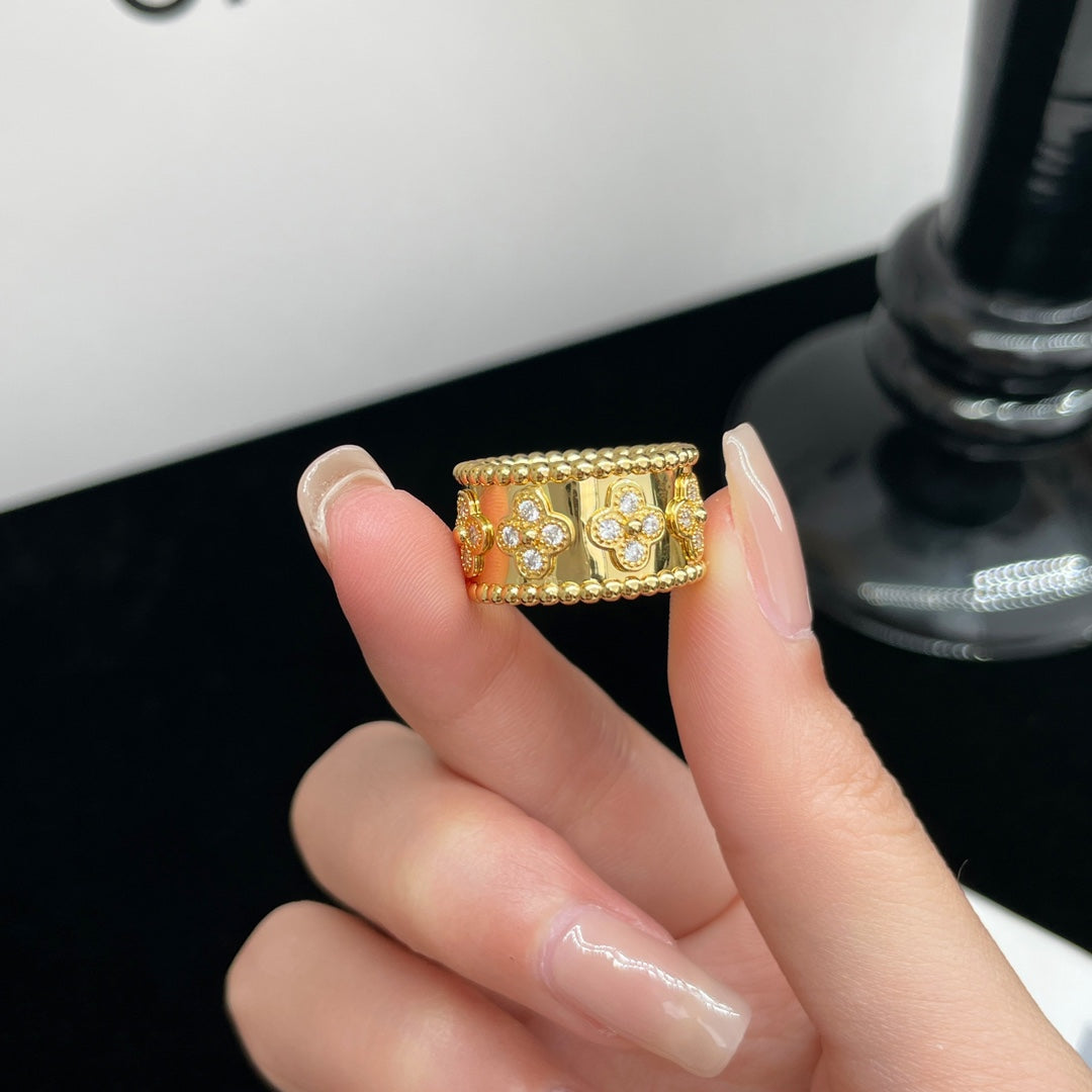 ˇGilded EraˇPERLEE DIAMOND LARGE RING