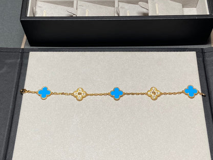 ˇGilded EraˇCLOVER 5 MOTIF BLUE CHALCEDONY DIAMOND GOLD BRACELET