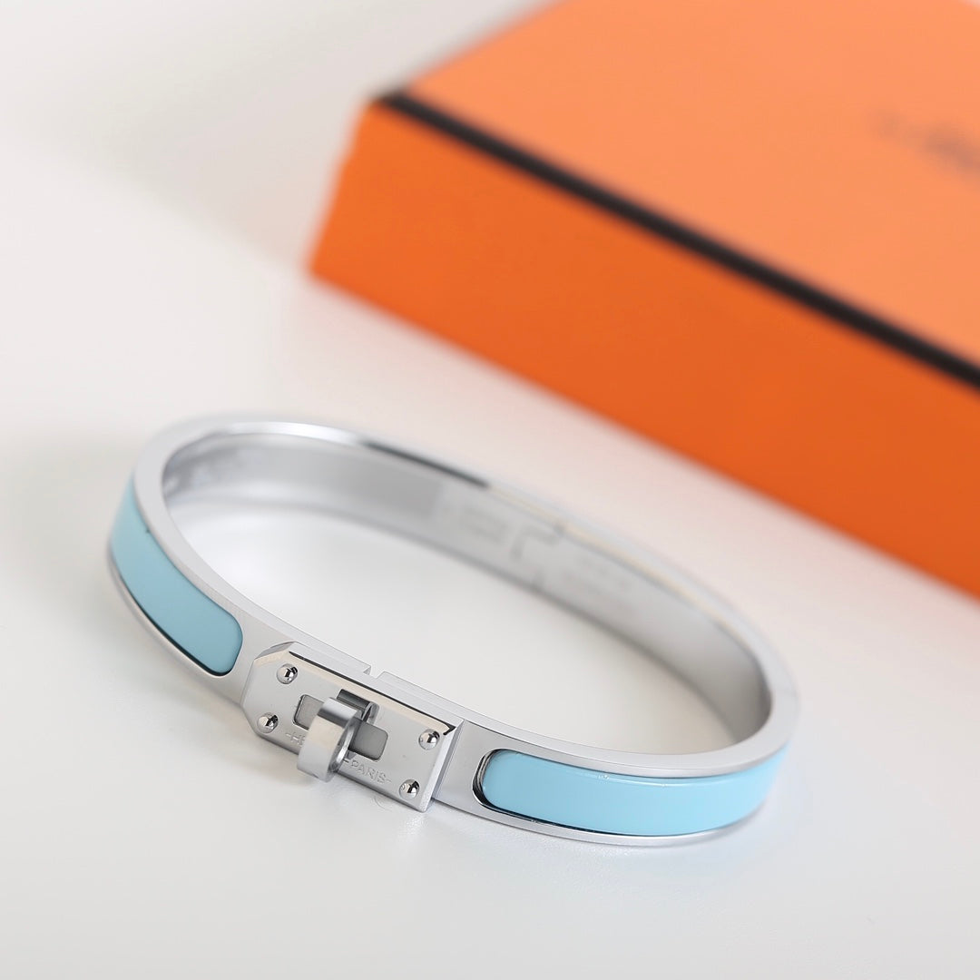 ˇGilded EraˇHM KELLY CLOUD BLUE BRACELET