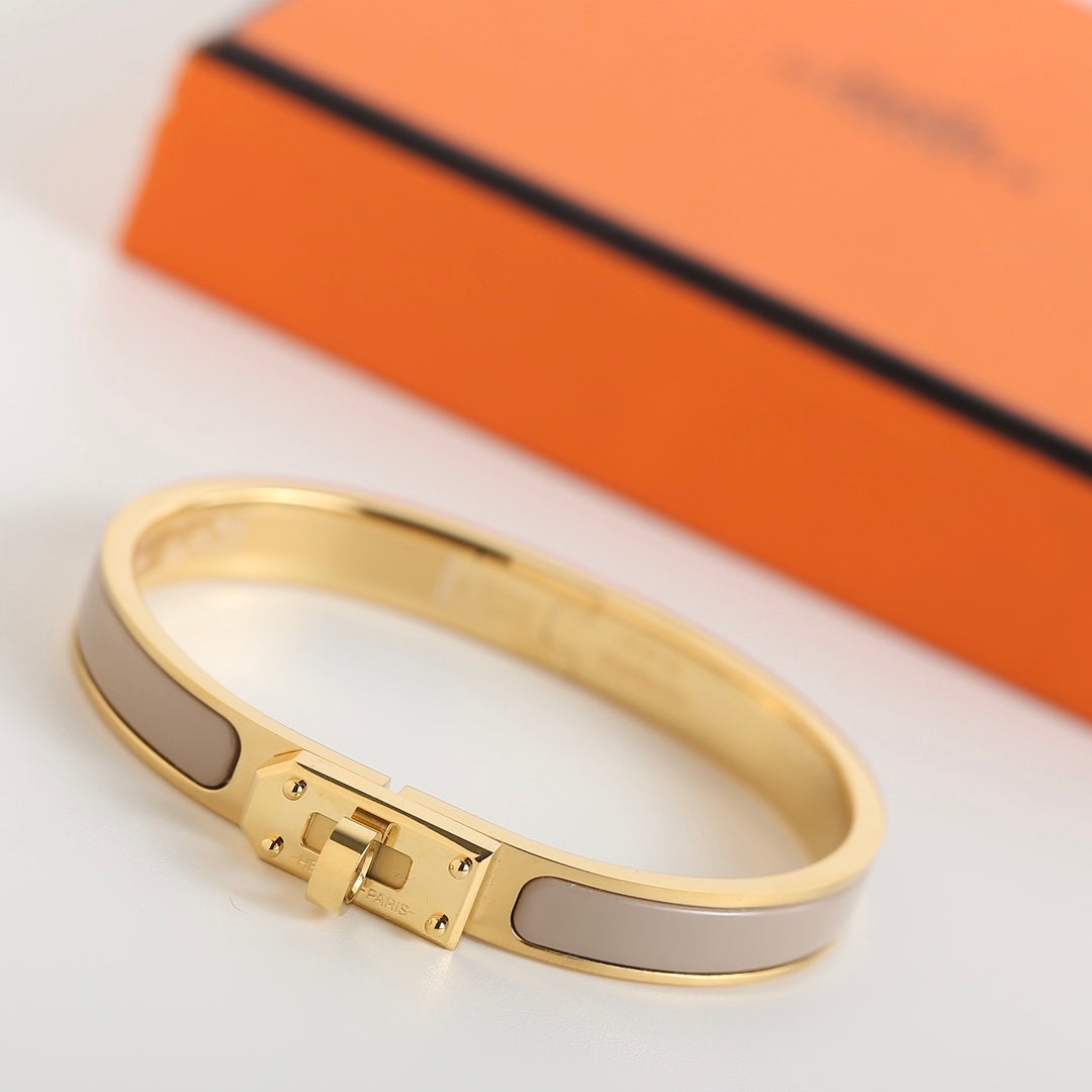 ˇGilded EraˇHM KELLY GREY BRACELET