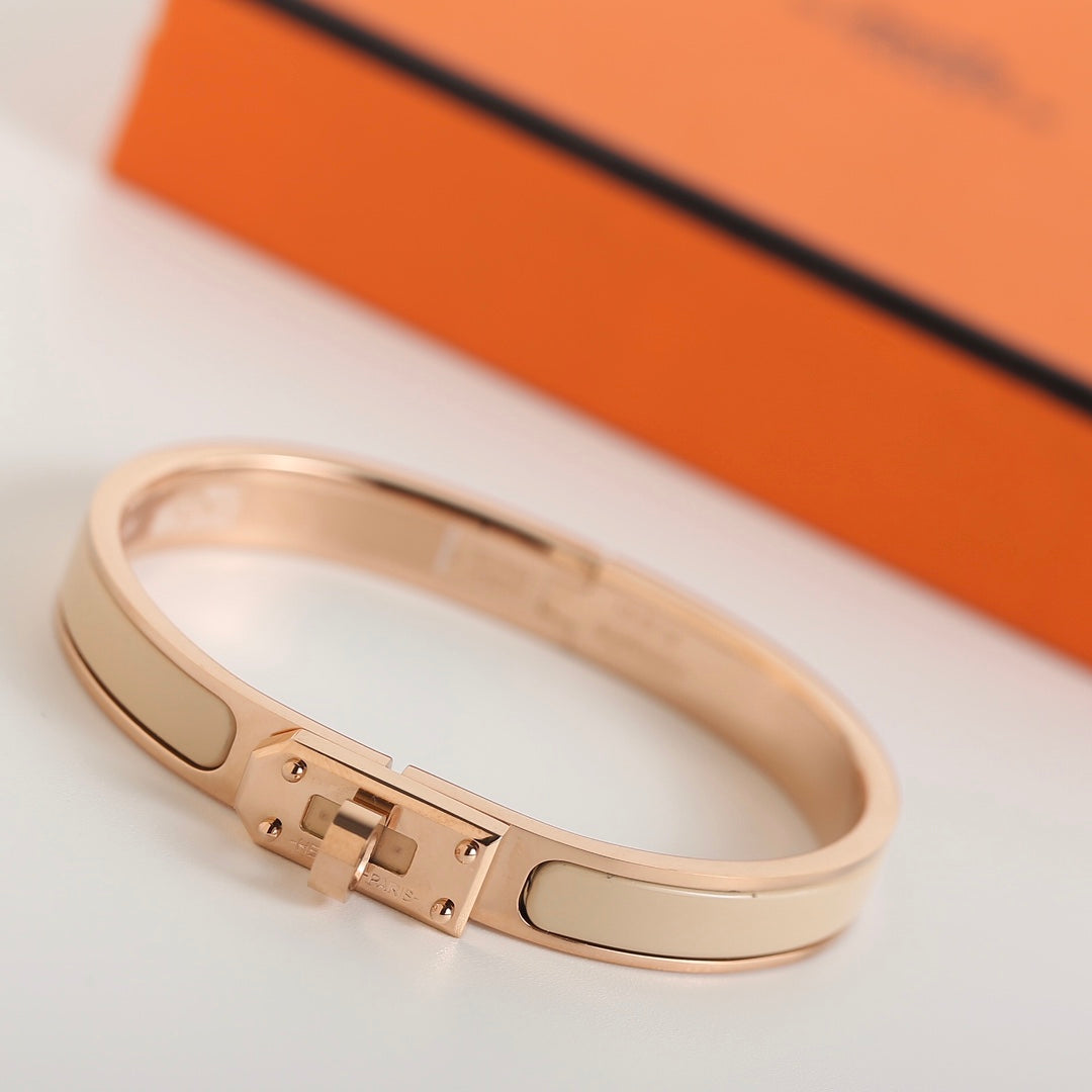 ˇGilded EraˇHM KELLY BEIGE BRACELET
