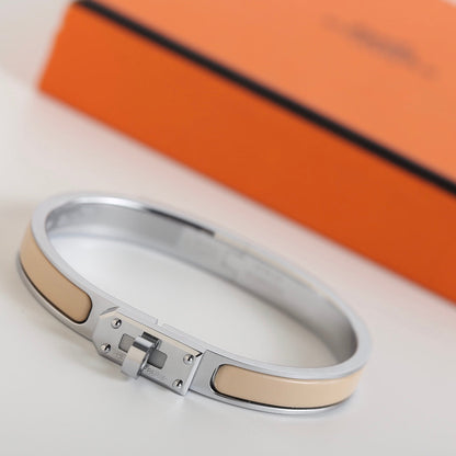 ˇGilded EraˇHM KELLY BEIGE BRACELET