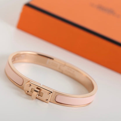 ˇGilded EraˇHM KELLY LIGHT PINK BRACELET