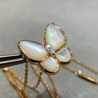 ˇGilded EraˇBUTTERFLY MOP DIAMOND NECKLACE