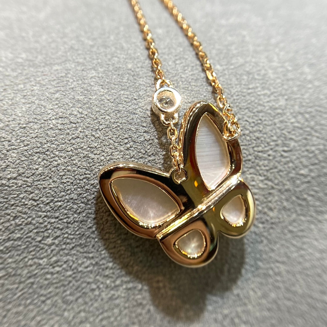 ˇGilded EraˇBUTTERFLY MOP DIAMOND NECKLACE