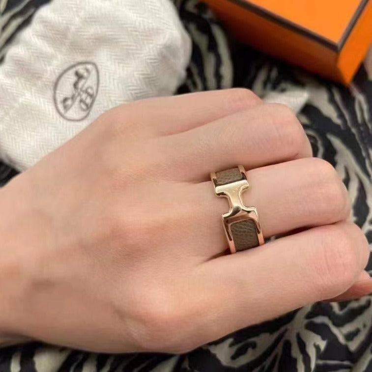 ˇGilded EraˇOLYMPE PINK GOLD RING