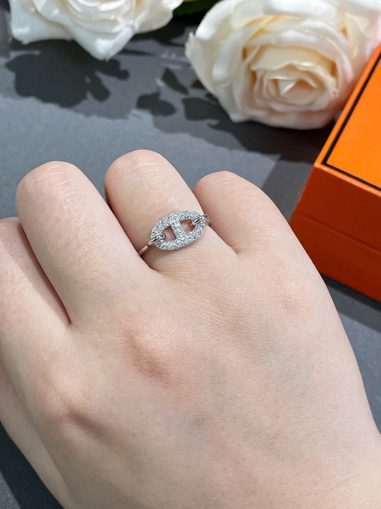 ˇGilded EraˇRONDE SMALL DIAMOND RING