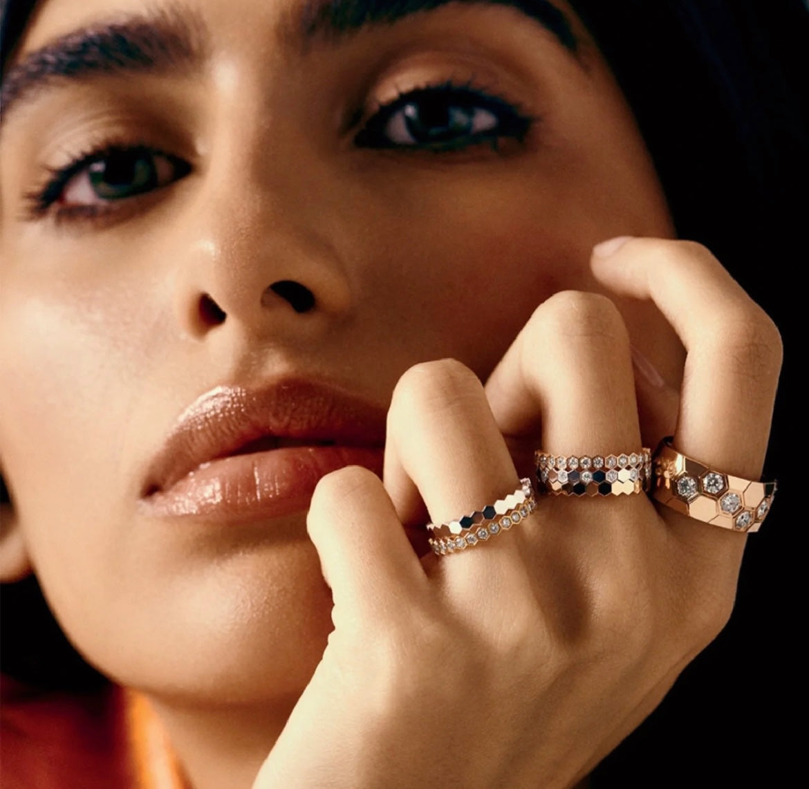 ˇGilded EraˇBEE LOVE DIAMOND LARGE RING