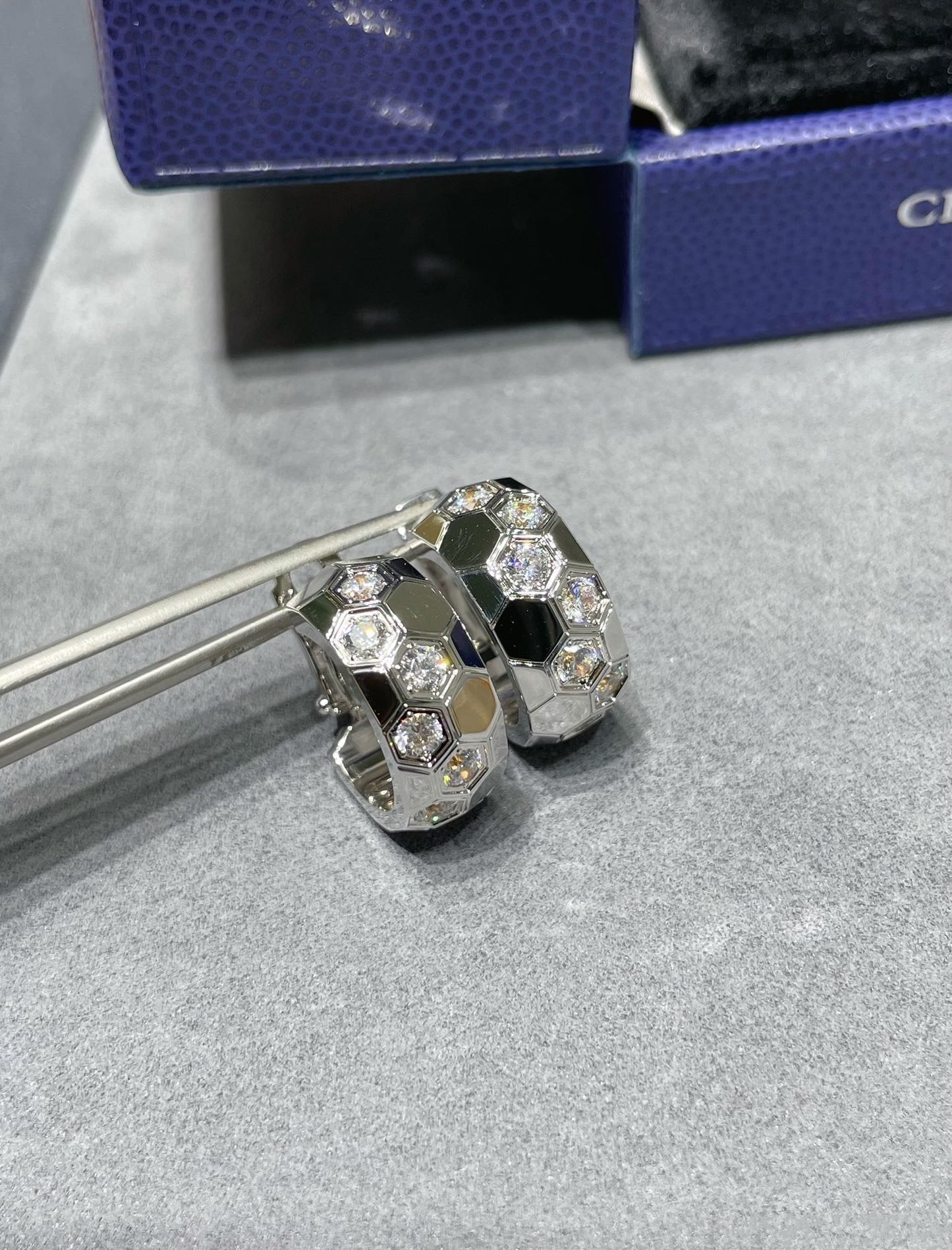 ˇGilded EraˇBEE LOVE DIAMOND HOOP EARRINGS
