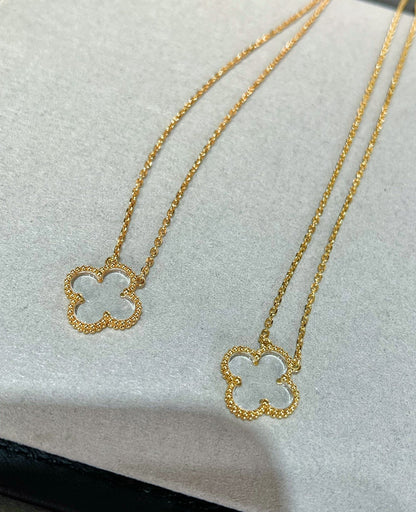 ˇGilded EraˇCLOVER ROCK CRYSTAL ROSE GOLD NECKLACE