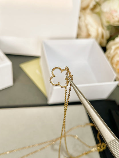 ˇGilded EraˇCLOVER ROCK CRYSTAL ROSE GOLD NECKLACE