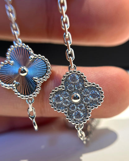 ˇGilded EraˇCLOVER 5 MOTIF SILVER DIAMOND BRACELET
