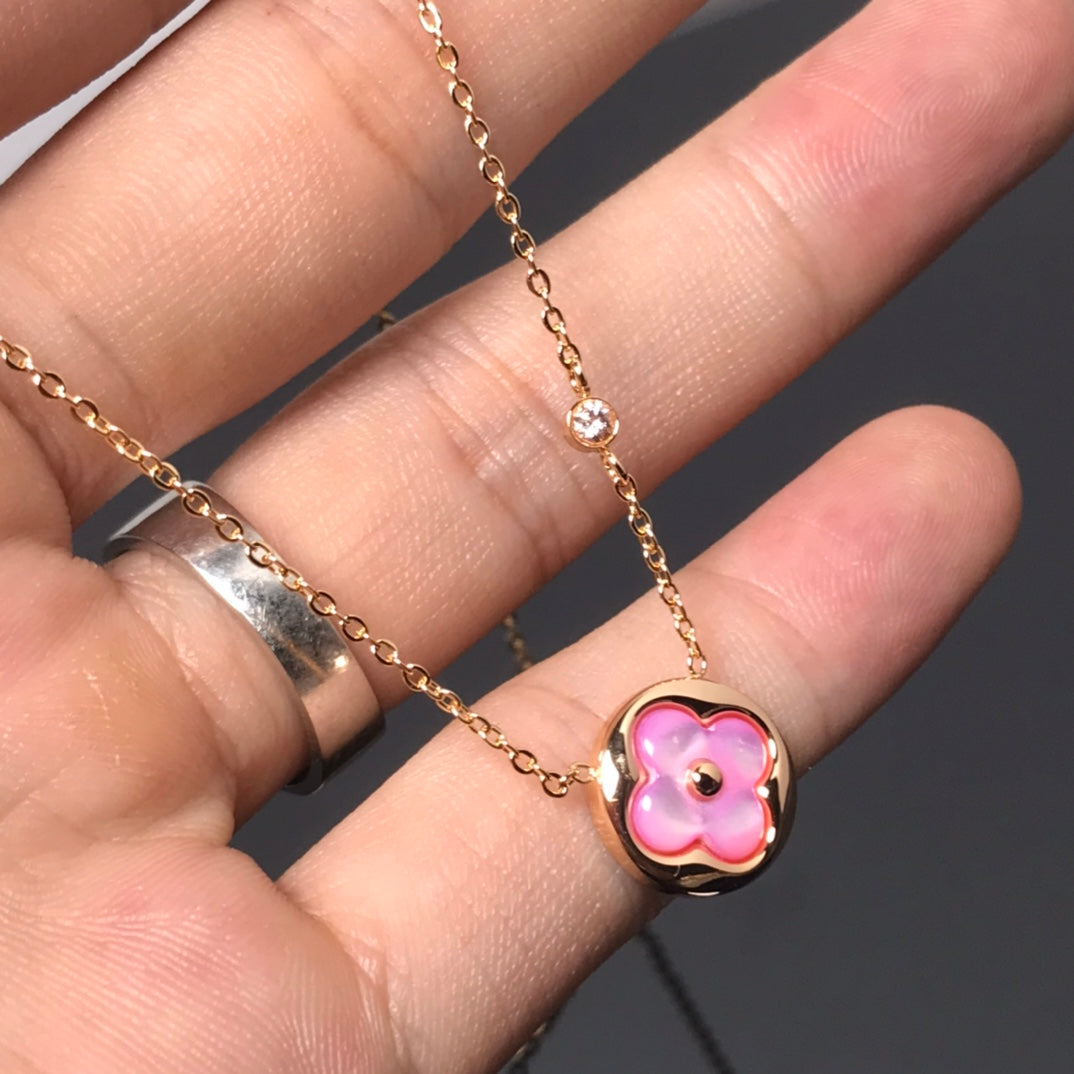ˇGilded EraˇCOLOR BLOSSOM PINK MOP SUN GOLD NECKLACE