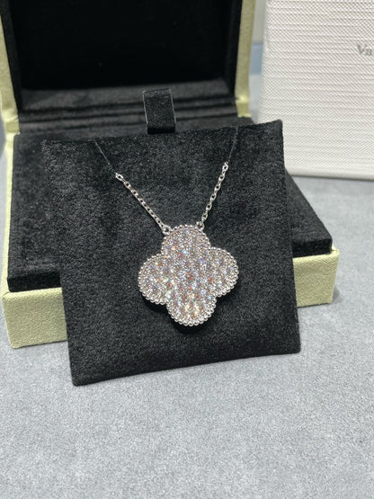 ˇGilded EraˇCLOVER 25MM LARGE PENDANT DIAMOND PAVED SILVER NECKLACE