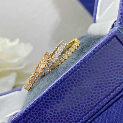 ˇGilded EraˇBEE LOVE DIAMOND PAVED SMALL RING