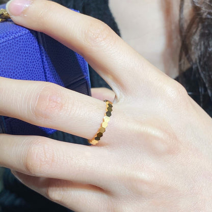 ˇGilded EraˇBEE LOVE SMALL RING