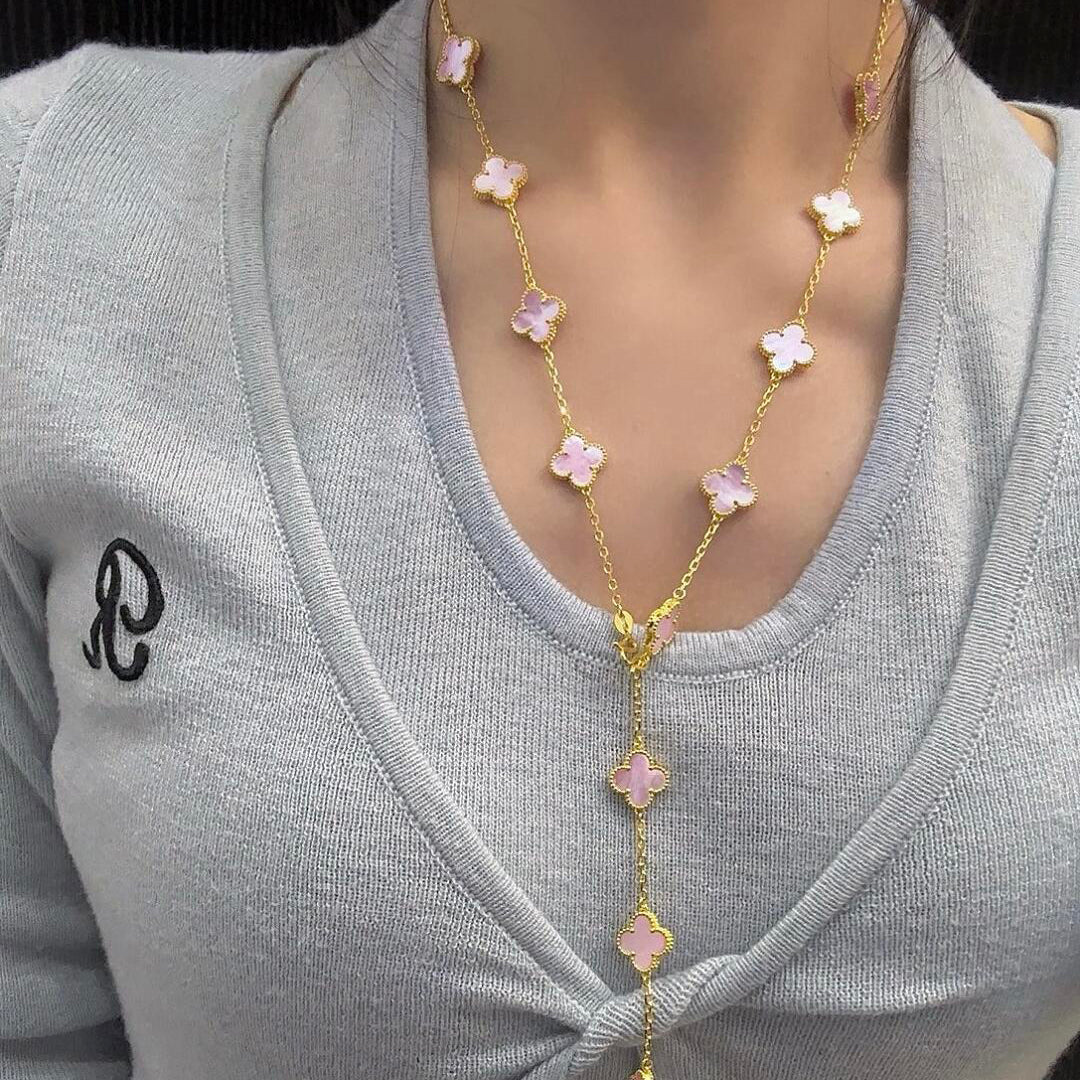 ˇGilded EraˇCLOVER 20 MOTIFS PINK MOP NECKLACE