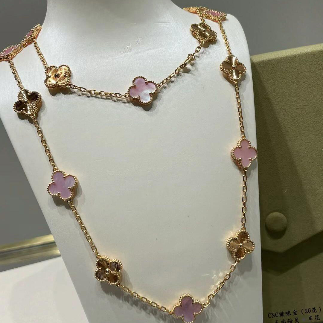 ˇGilded EraˇCLOVER 20 MOTIFS LASER PINK MOP NECKLACE