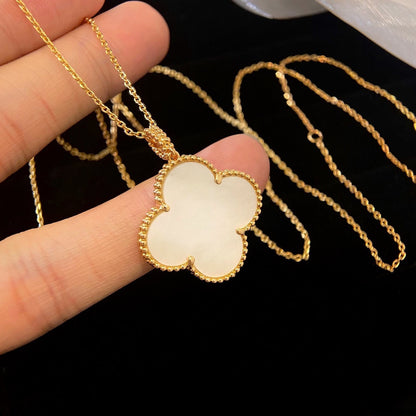 ˇGilded EraˇCLOVER 25MM MOP LARGE PENDANT NECKLACE