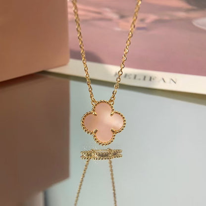 ˇGilded EraˇCLOVER 15MM PINK MOTHER-OF-PEARL SINGLE FLOWER NECKLACE
