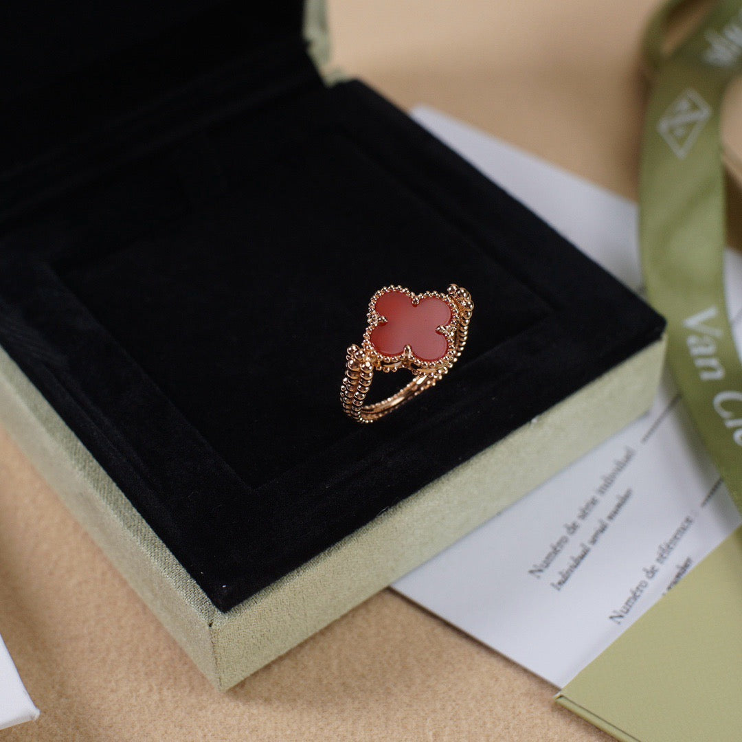 ˇGilded EraˇCLOVER RIVERSIBLE ROSE GOLD RING