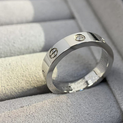 ˇGilded EraˇLOVE RING 4MM 1 DIAMOND SILVER