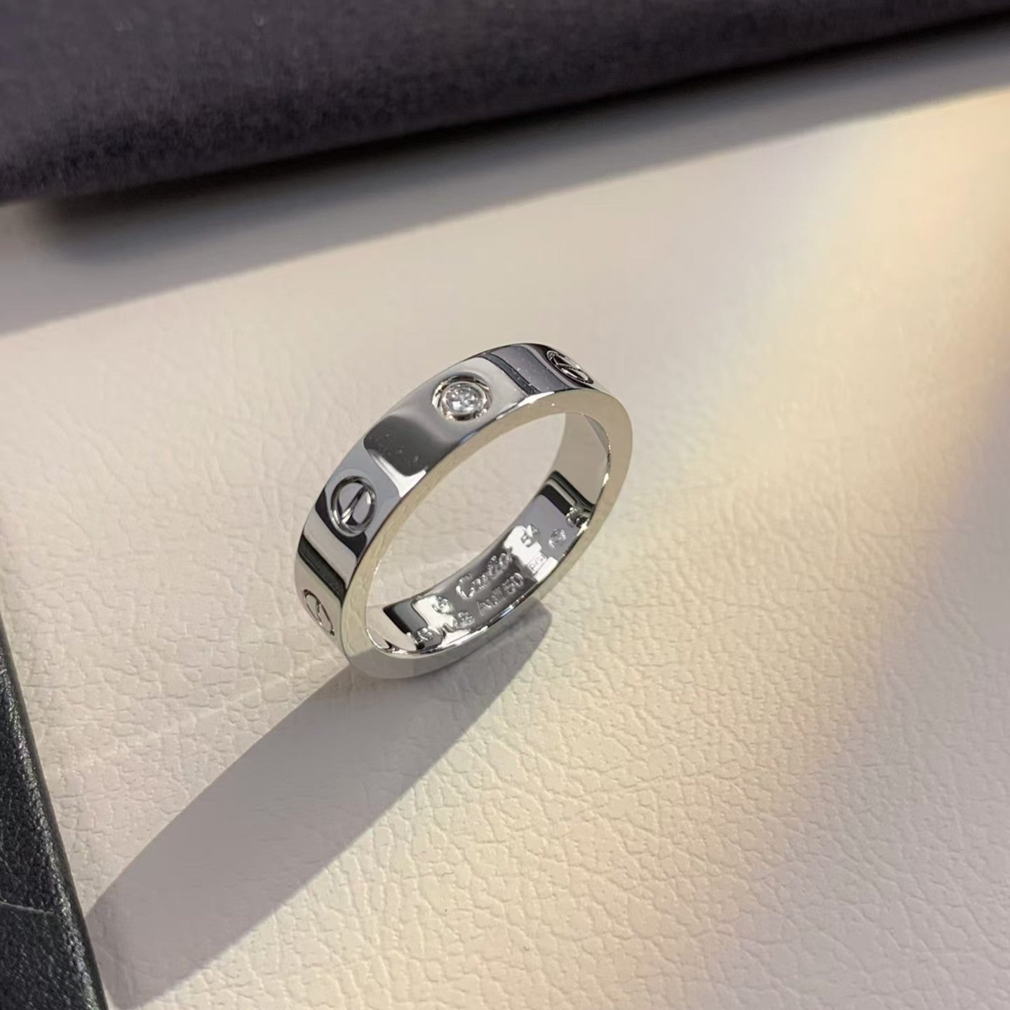 ˇGilded EraˇLOVE RING 4MM 1 DIAMOND SILVER