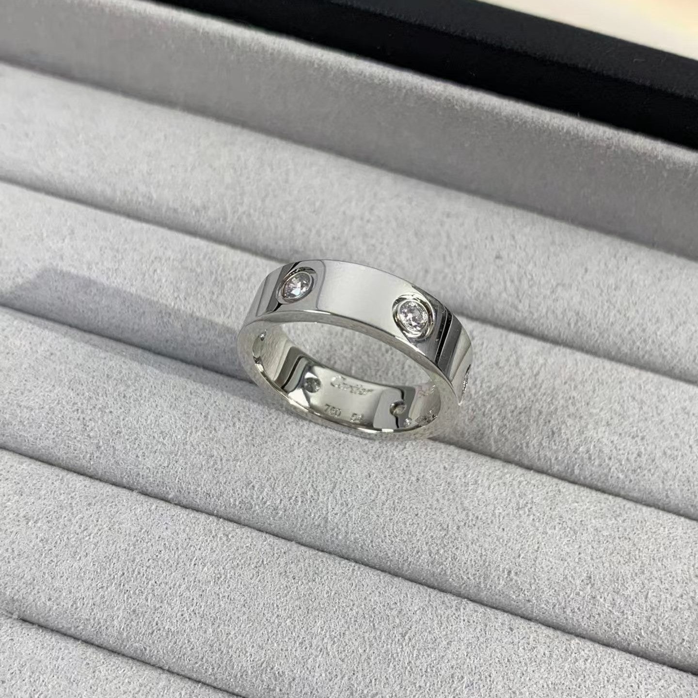 ˇGilded EraˇLOVE RING 5.5MM 6 DIAMONDS SILVER